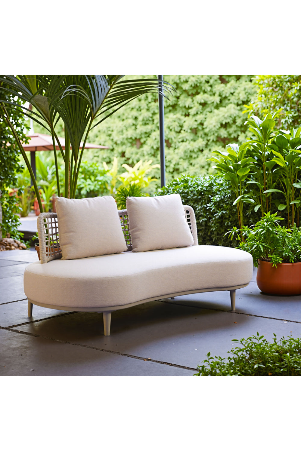 Rattan Weave Outdoor Sofa | OROA Modern Ruhe | Oroa.com