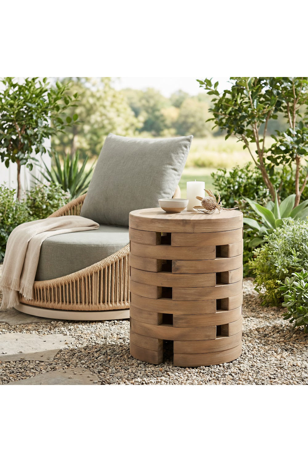 Rattan Weave Outdoor Swivel Chair | Oroa.com
