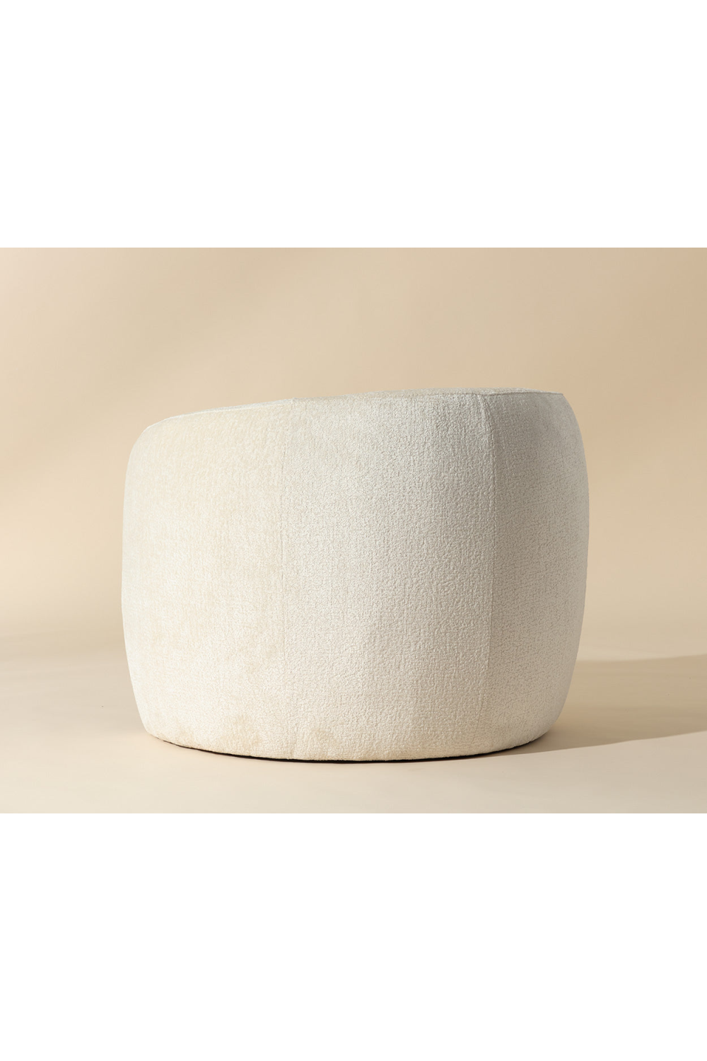 Modern European furniture - White Curved Lounge Chair - www.oroa.com | Oroa.com
