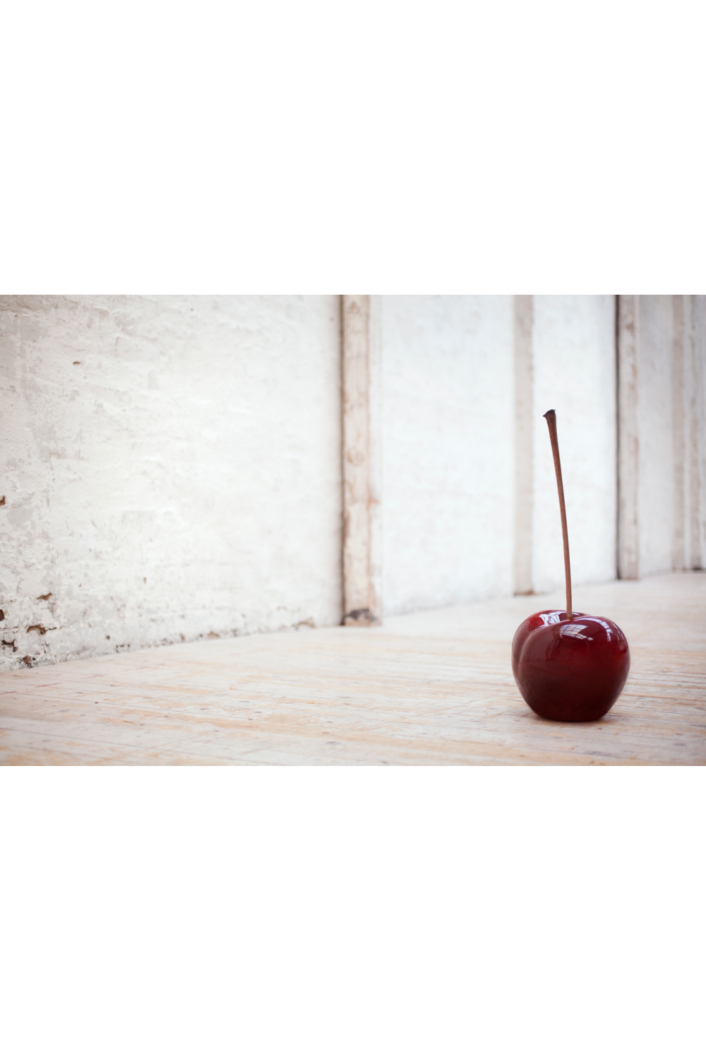 Red Glazed Porcelain Sculpture | Oroa.com