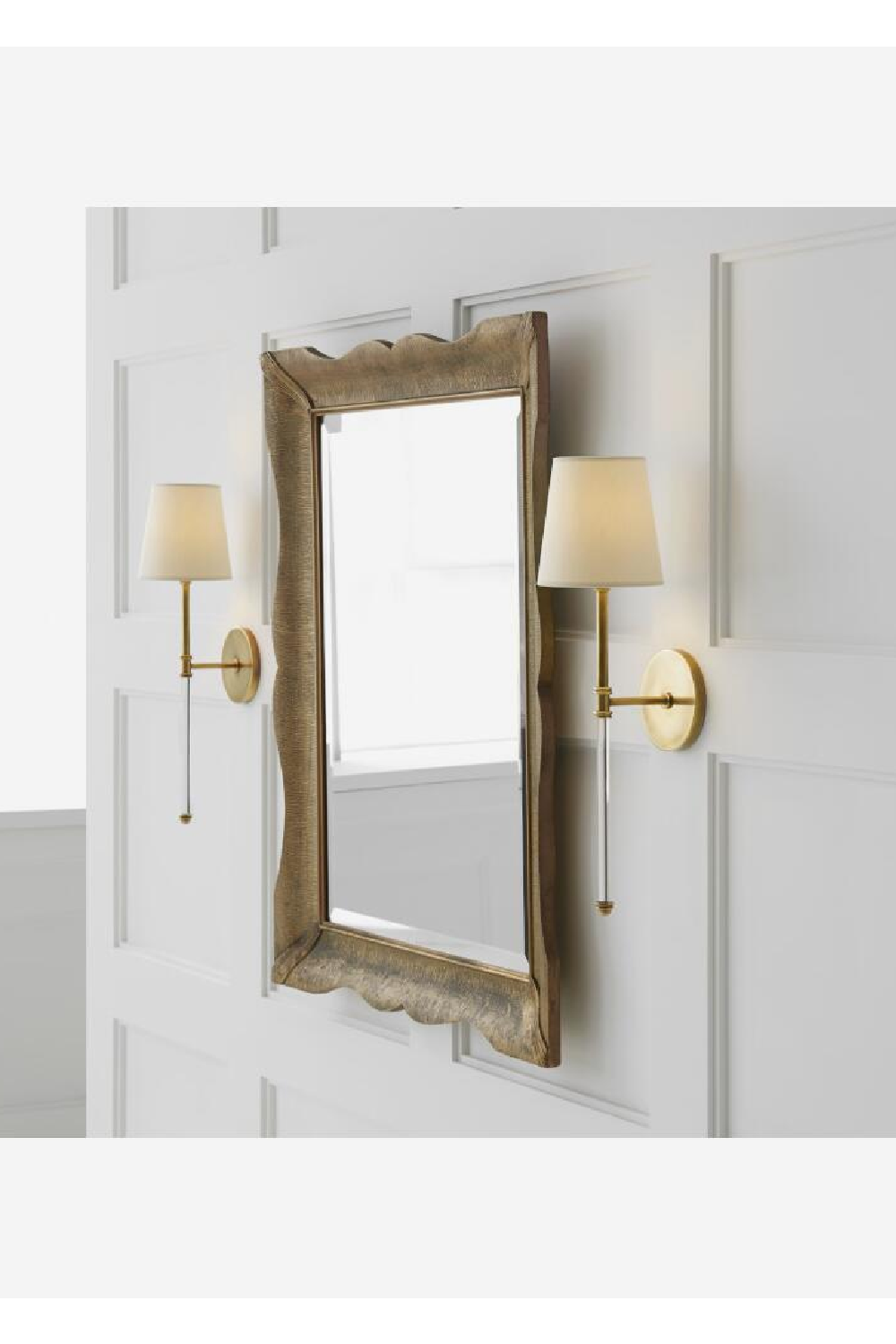 Modern Classic Wall Light | Andrew Martin Camille | Oroa.com