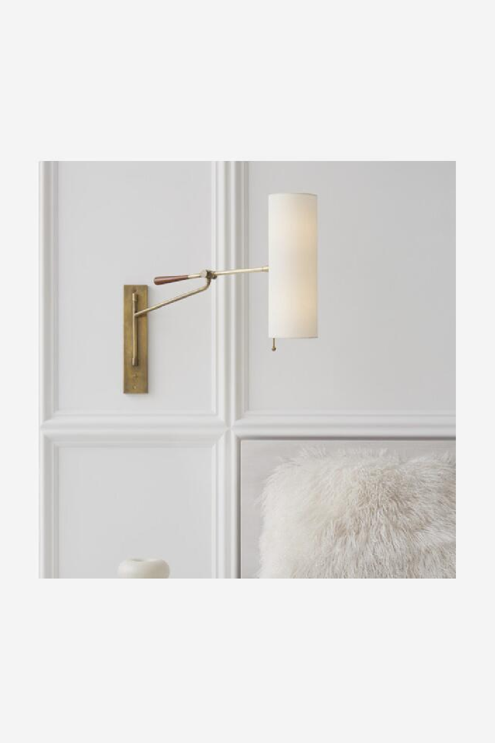 Antique Brass Wall Lamp | Andrew Martin Frankfort | OROA