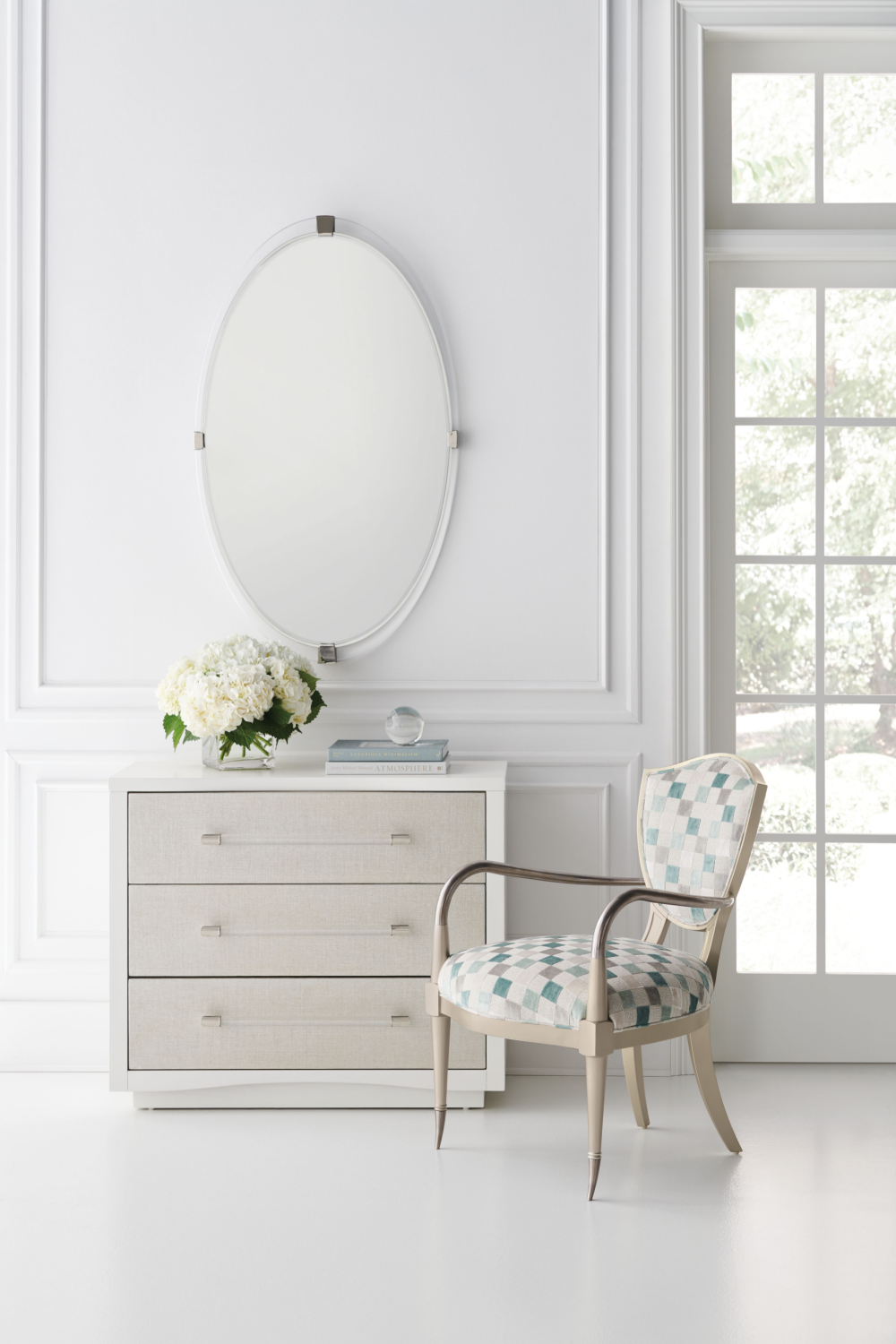 White 3-Drawer Nightstand | Oroa.com