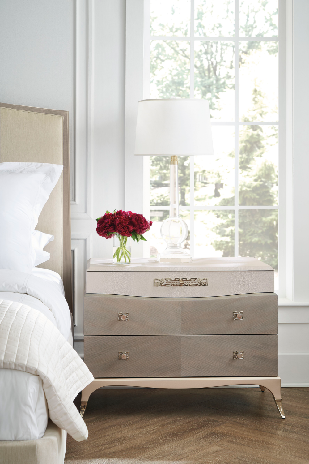 Cream Chenille Modern Bed | Oroa.com