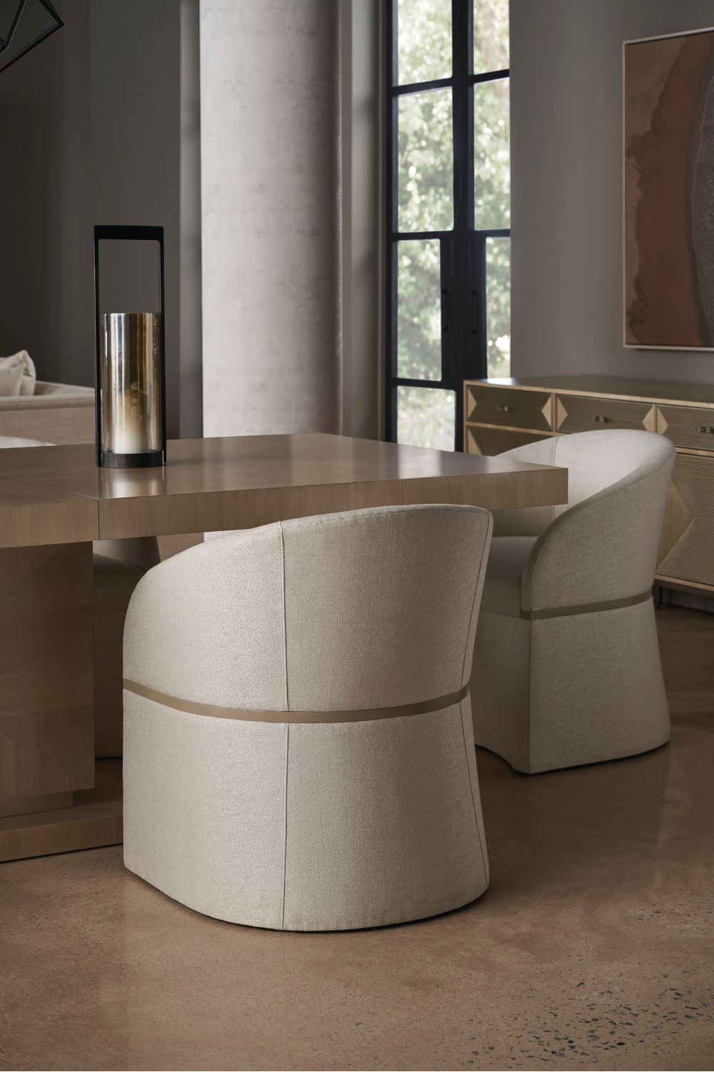 Gray Wooden Extendable Dining Table | Caracole Horizon | Oroa.com