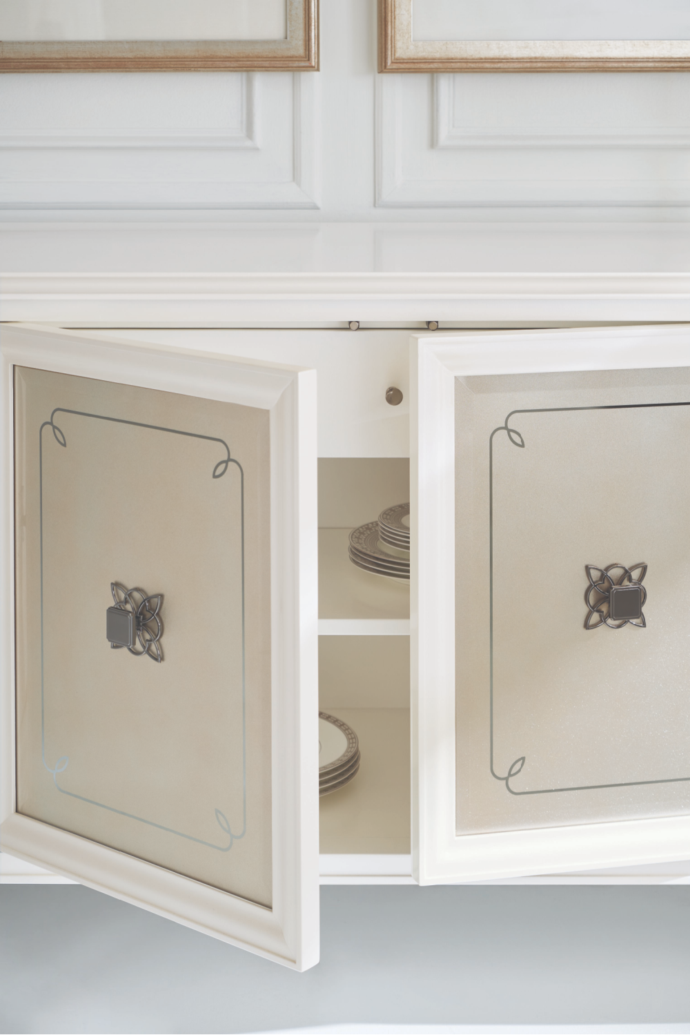 Mirrored Panel Sideboard | Oroa.com