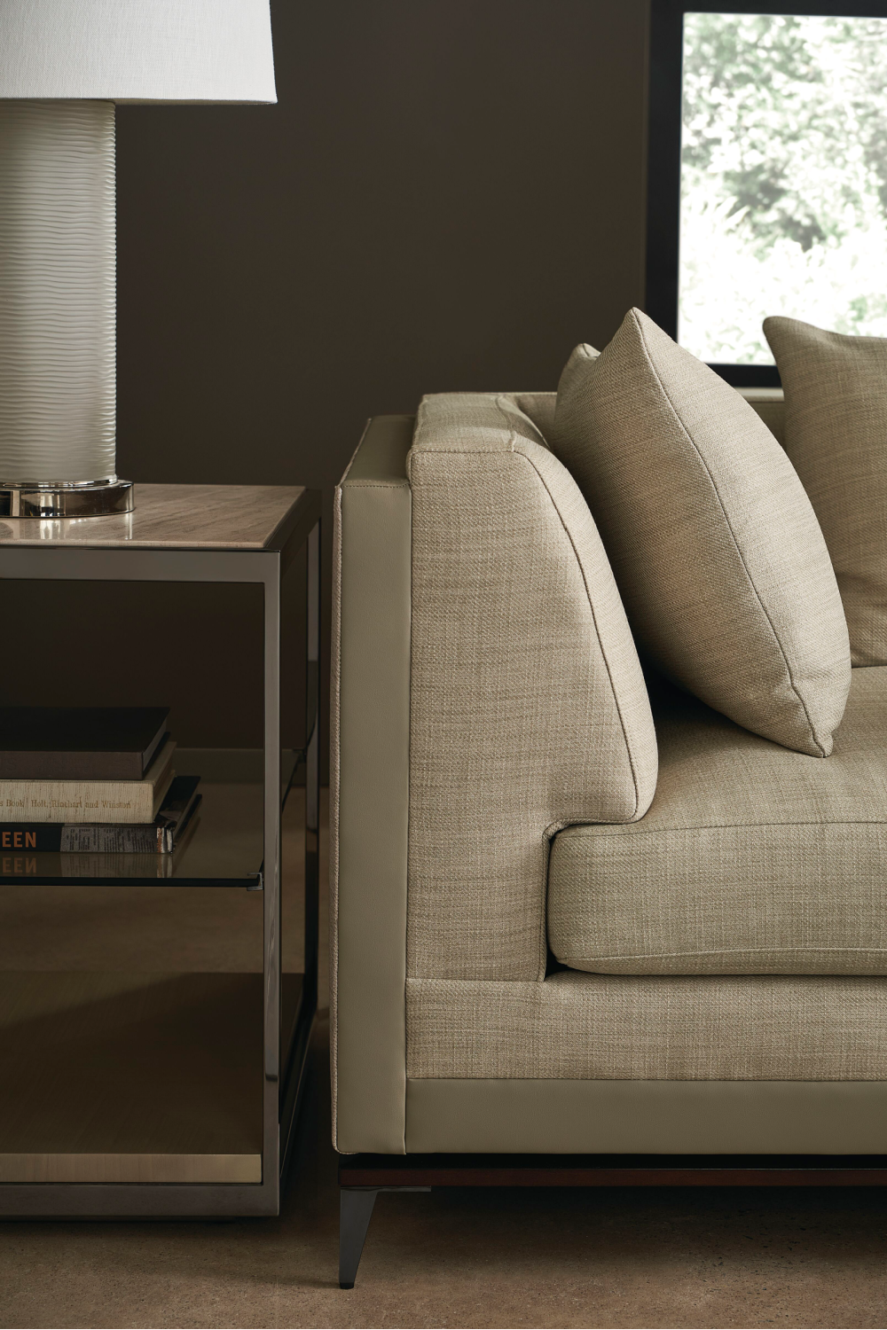 Minimalist End Table | Oroa.com