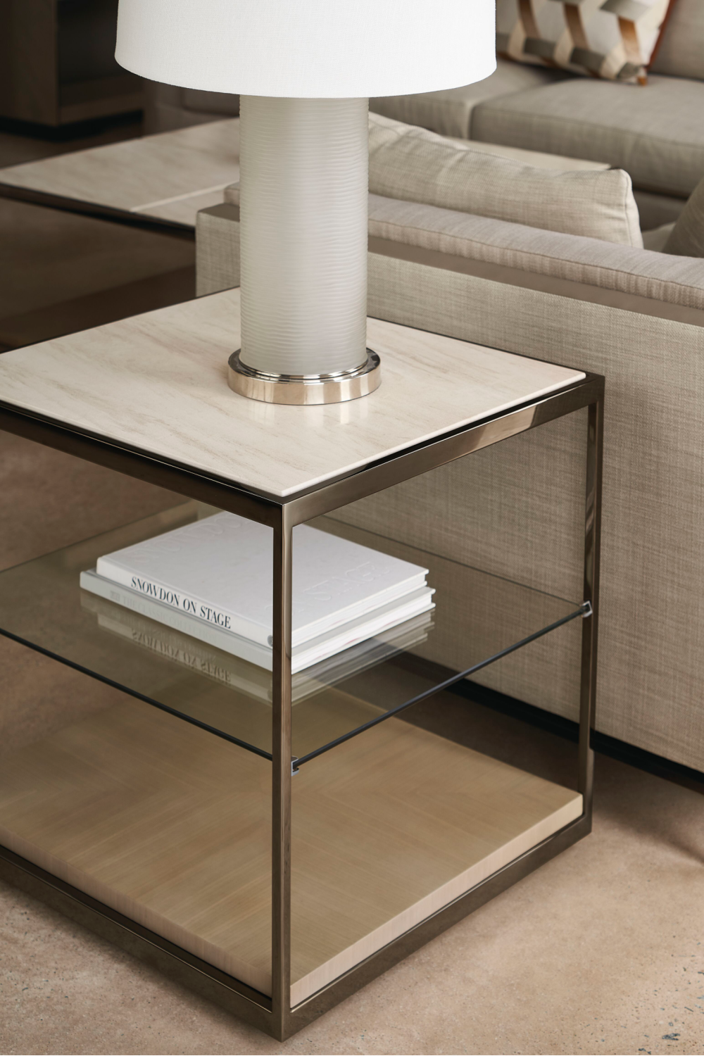 Minimalist End Table | Oroa.com