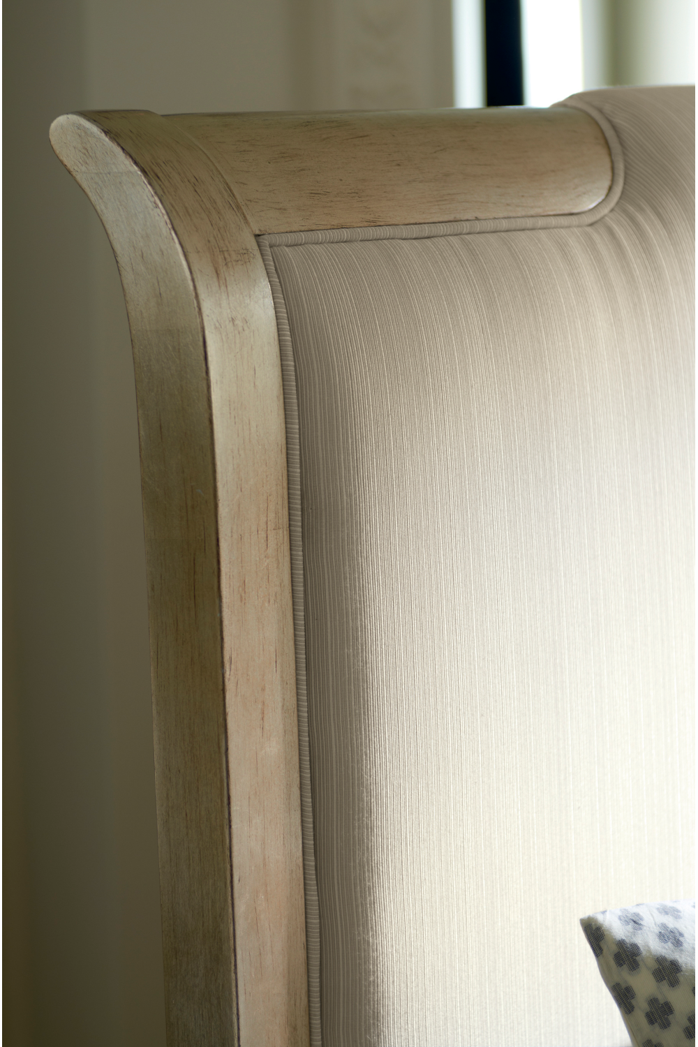 Off White Weave King Bed | Caracole Nite In Shining Armor | Oroa.com