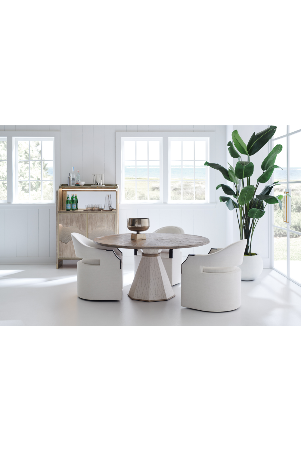 White Modern Accent Chair | Oroa.com