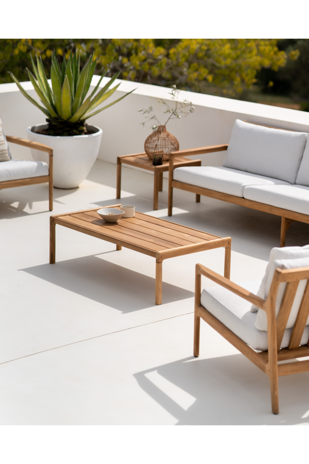 Teak Framed Outdoor Lounge Chair | Ethnicraft Jack | Oroa.com