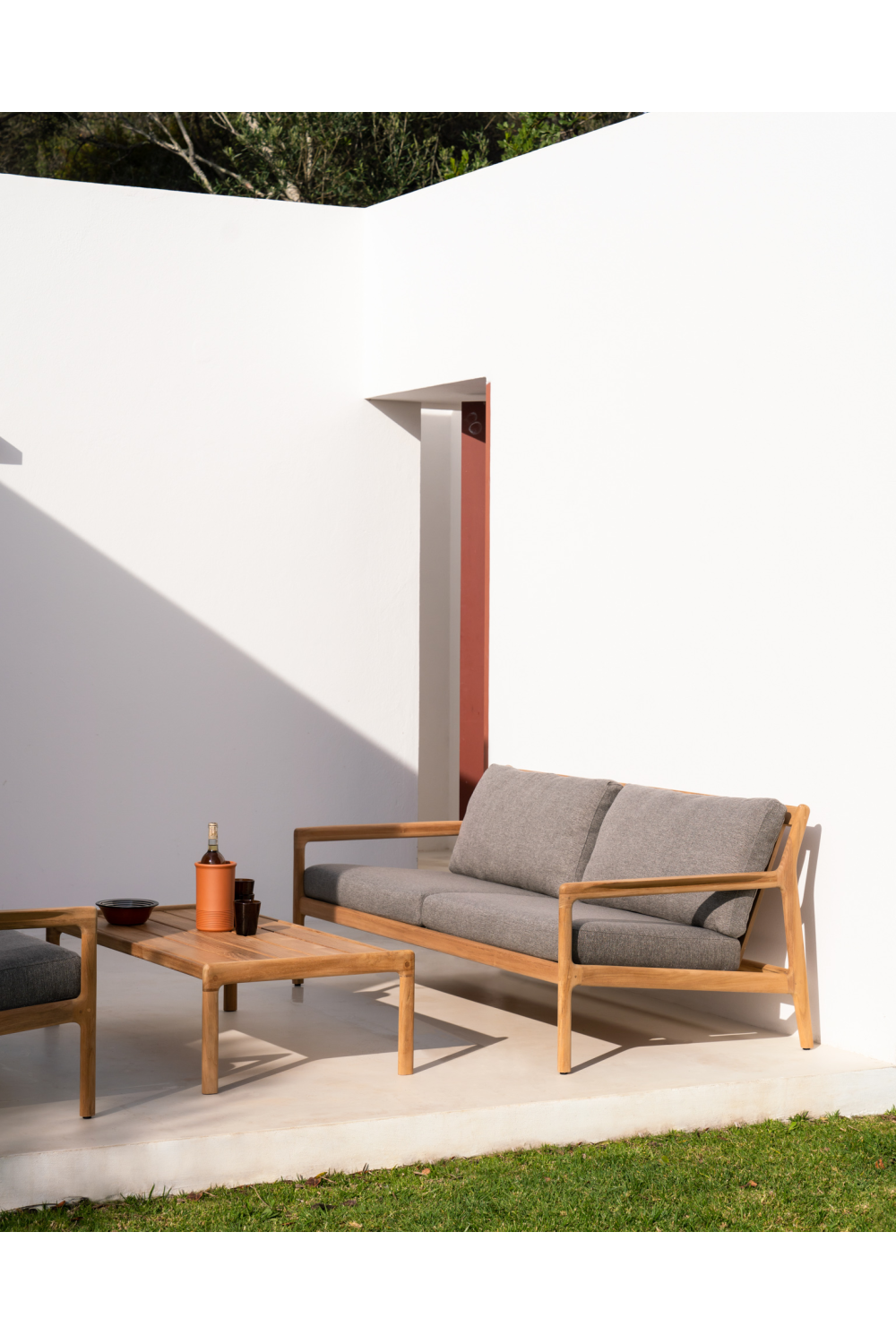 Teak Framed Outdoor Sofa | Ethnicraft Jack