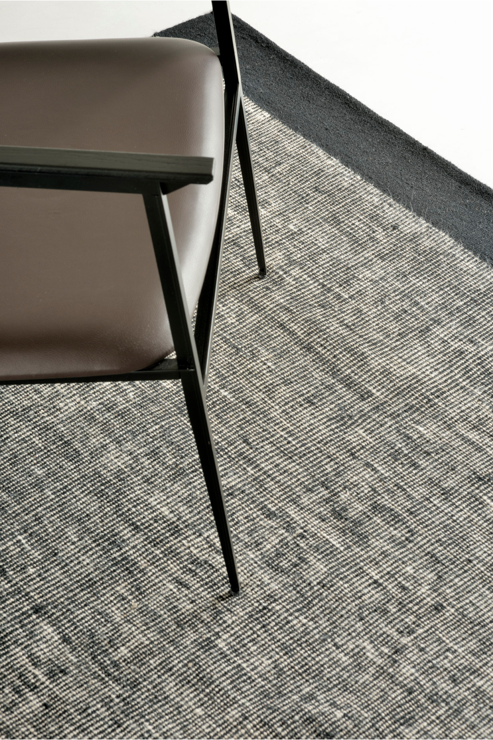 Gray Woven Wool Rug | Ethnicraft Dots | OROA.COM