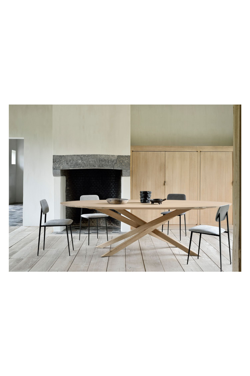 Oval Oak Dining Table | Ethnicraft Mikado | Oroa.com