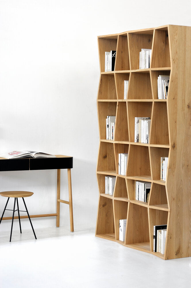 Oiled Oak Book Rack | Ethnicraft Z | Oroa.com