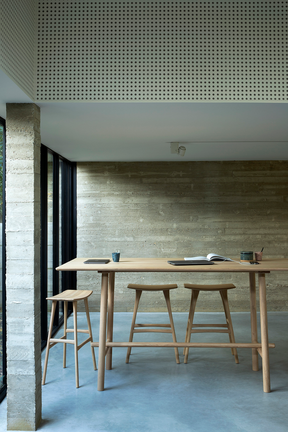 Wooden Backless Barstool | Ethnicraft Osso | Oroa.com