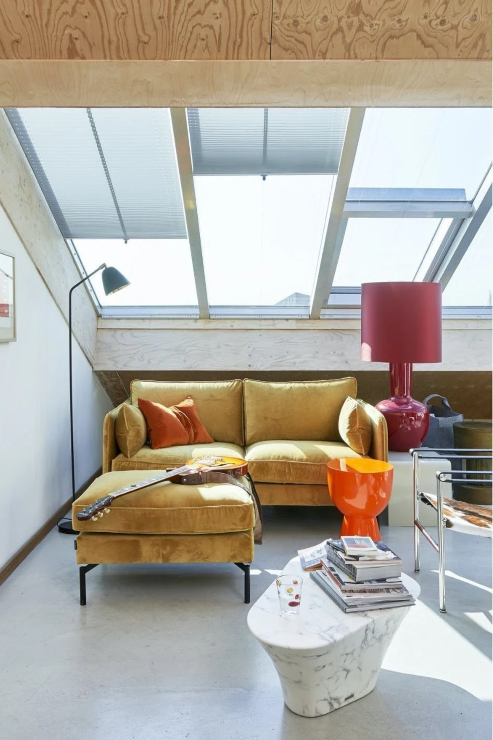 White Marble Coffee Table | Pols Potten Oval | Oroatrade.com