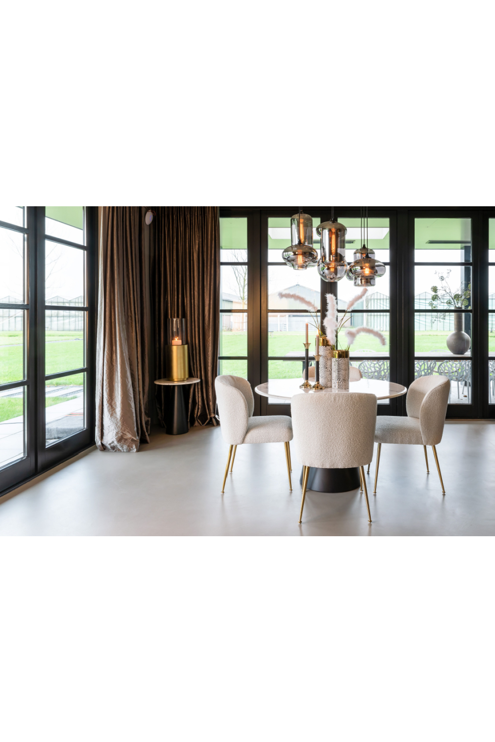 Round White Marble Pedestal Dining Table | Oroa.com