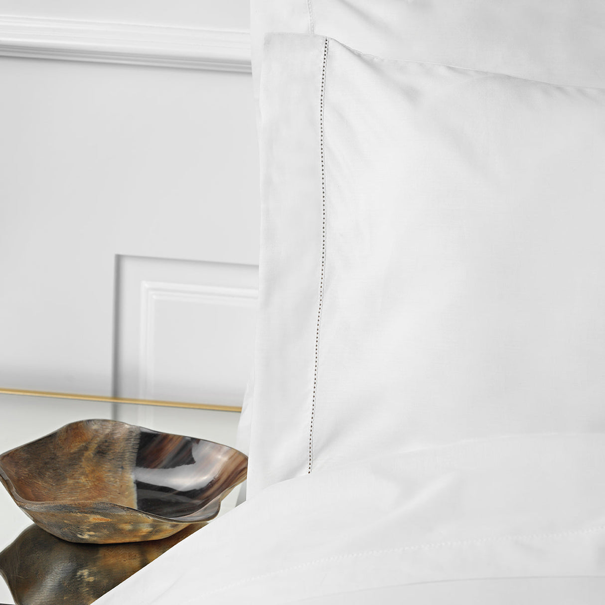 525TC White Percale Pillowcase Set | Amalia Home Victoria | Oroa.com