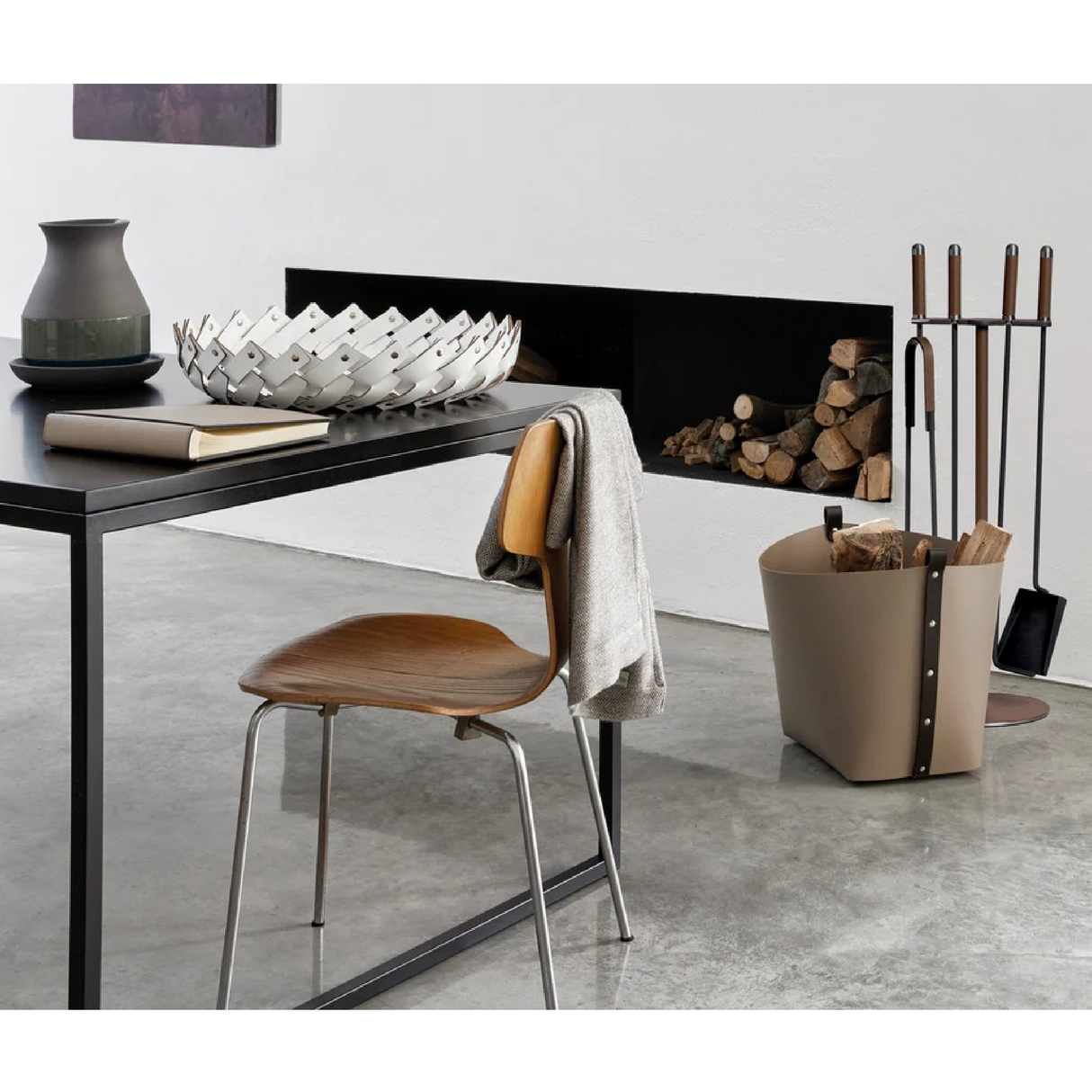 Leather Strips Short Basket | Pinetti Almeria | OROA.com