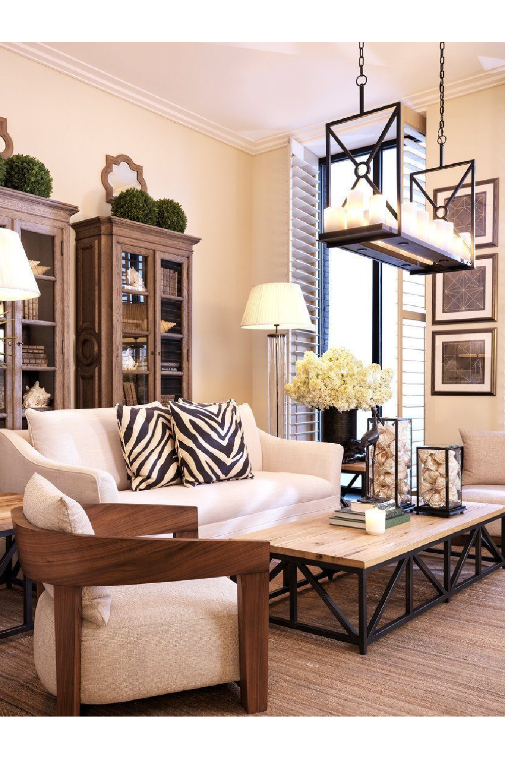 Black Candle Chandelier | Eichholtz Commodore | Oroa.com