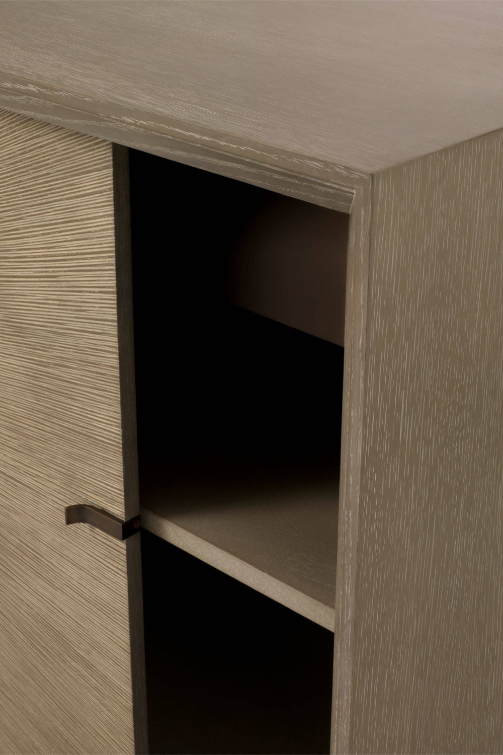 Mid-century Oak Sideboard | Eichholtz Lazarro | #1 Eichholtz Trade Partner