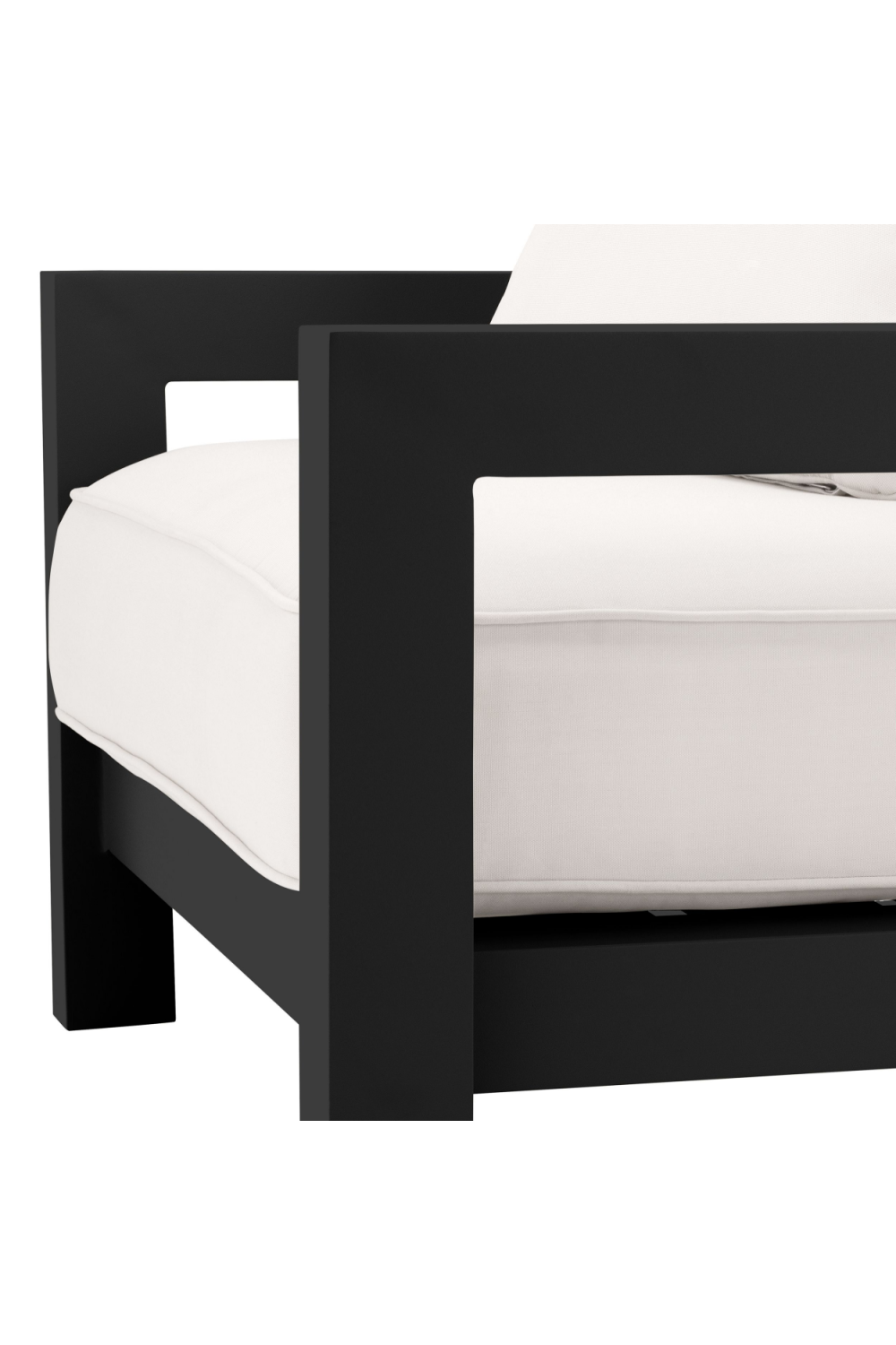 Sunbrella Outdoor Lounge Chair | Eichholtz Cap-Antibes | Oroa.com