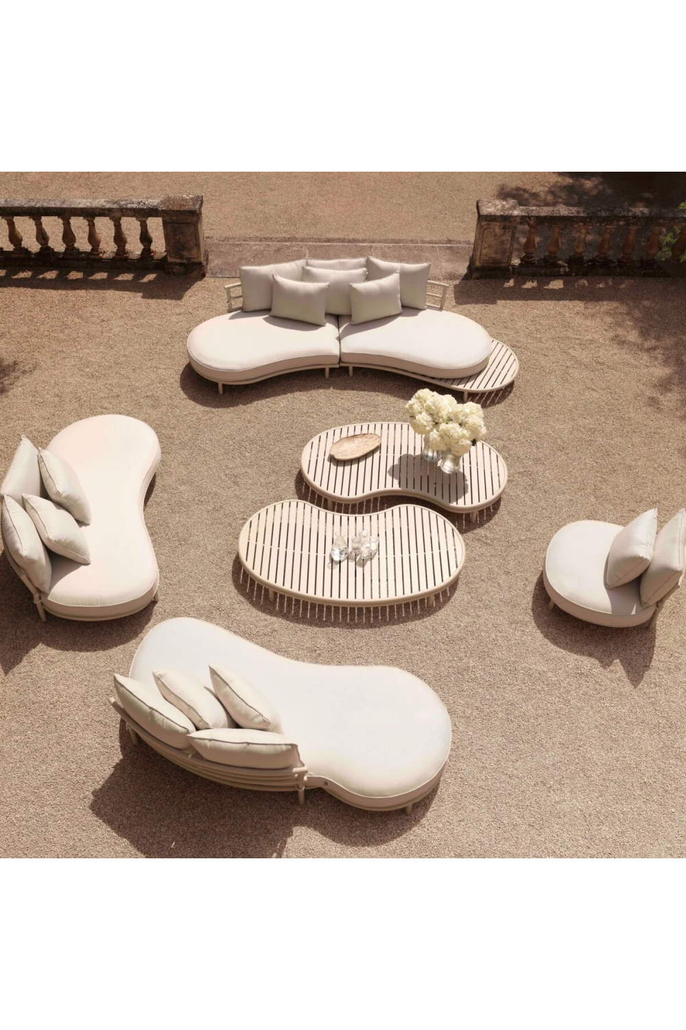 White Modern Outdoor Sofa | Eichholtz Laguno | Oroa.com