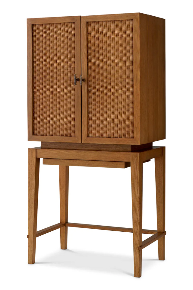 Caramel Oak 2-Door Bar Cabinet | Eichholtz Borchard | Oroa.com