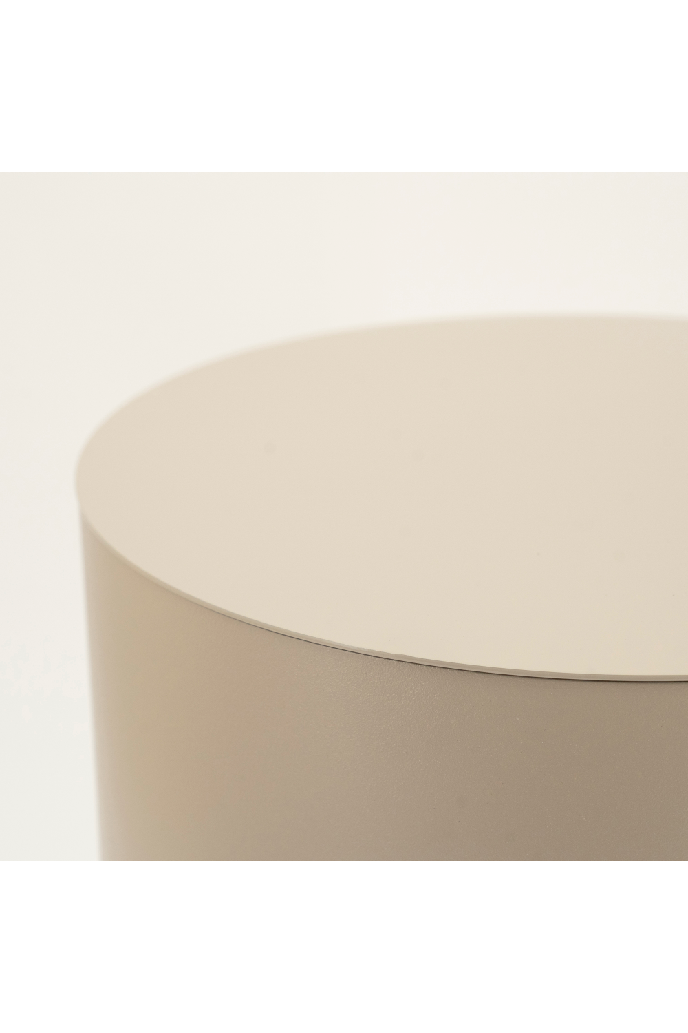 Cylindrical Iron Side Table | By-Boo Mesita | OROA.com