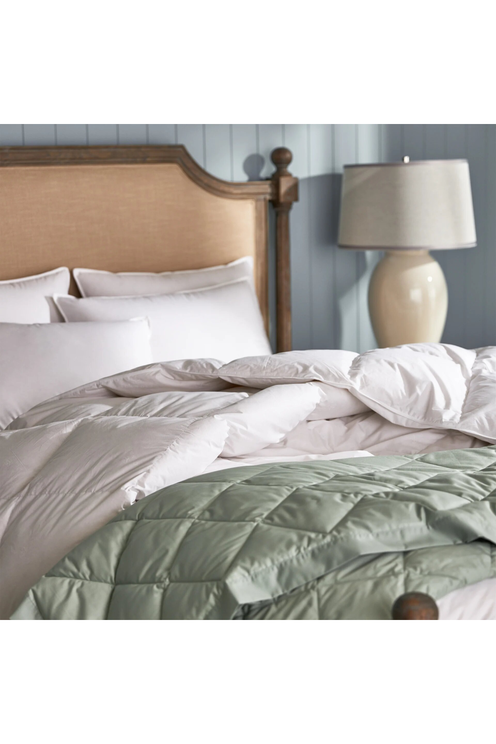 300TC White Cotton Comforter | Scandia Copenhagen | Oroa.com