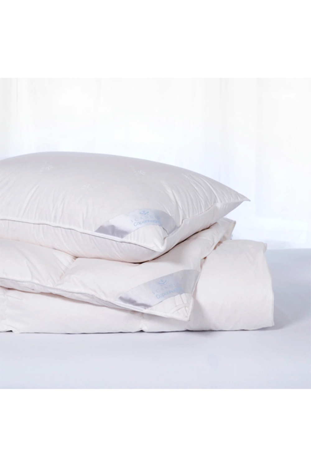 300TC White Cotton Comforter | Scandia Copenhagen | Oroa.com