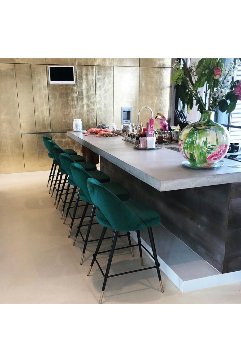 Velvet Bar Stool | Eichholtz Avorio | Oroa.com