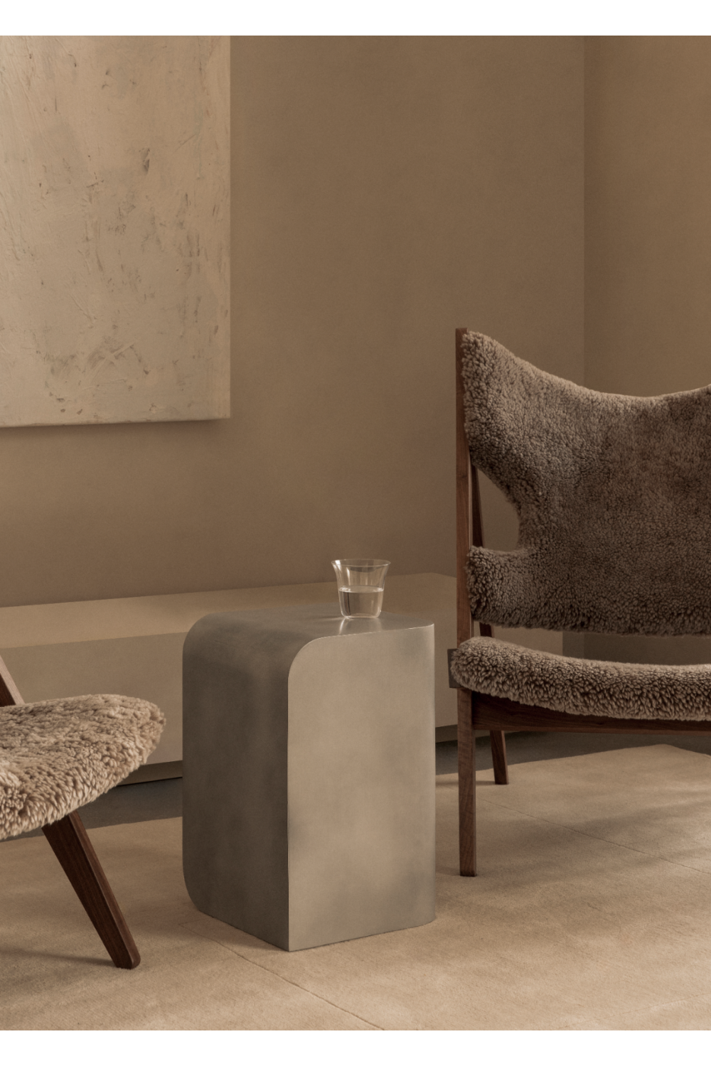 Curved Aluminum Side Table | Audo Copenhagen Volume | Oroa.com