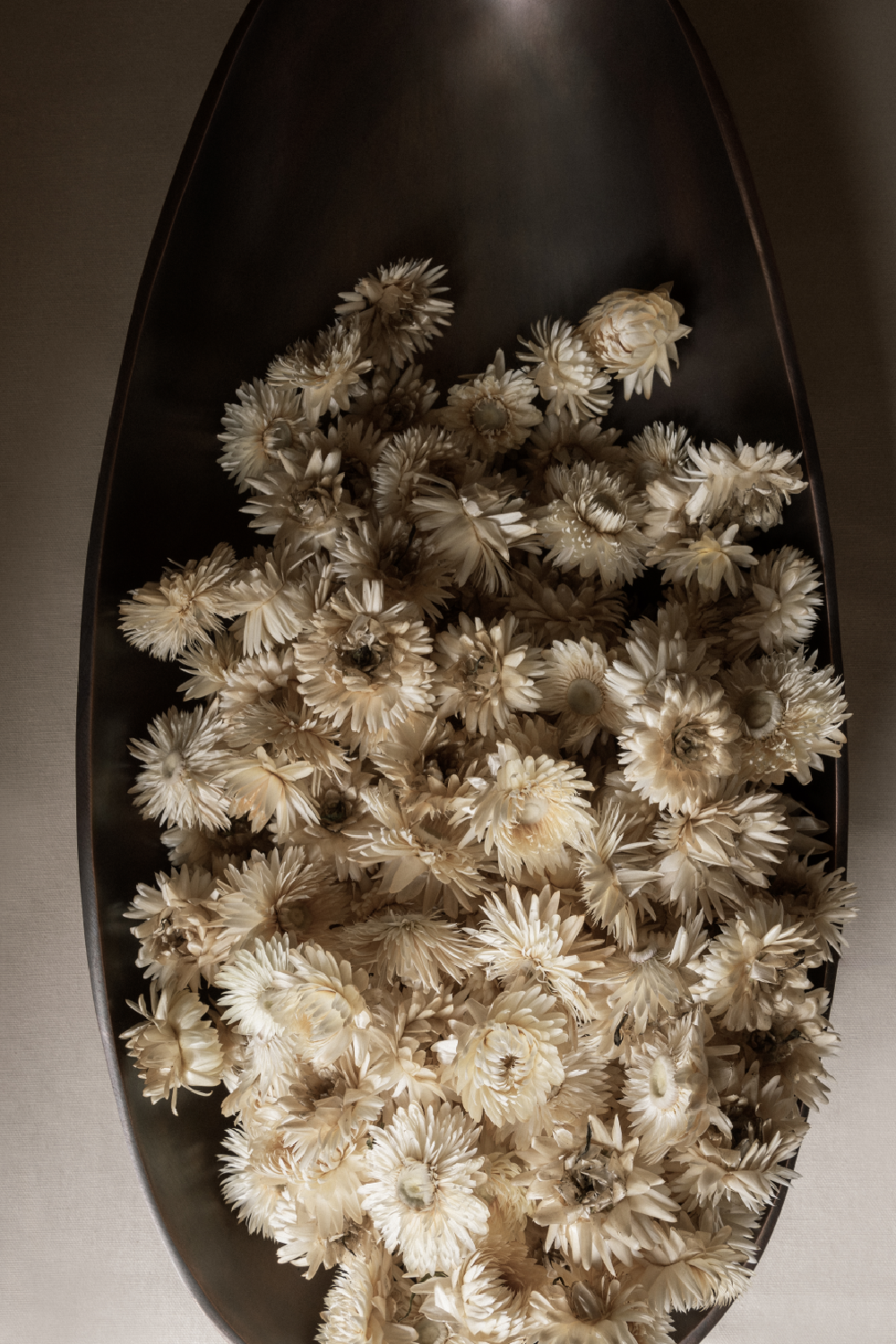 Brown Bronzed Centerpiece | Audi Copenhagen Pavot | Oroa.com