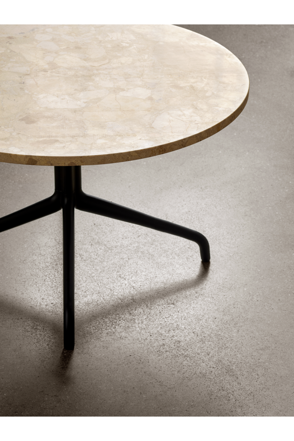 Star-Base Round Lounge Table | Audo Copenhagen Harbour Column | Oroa.com