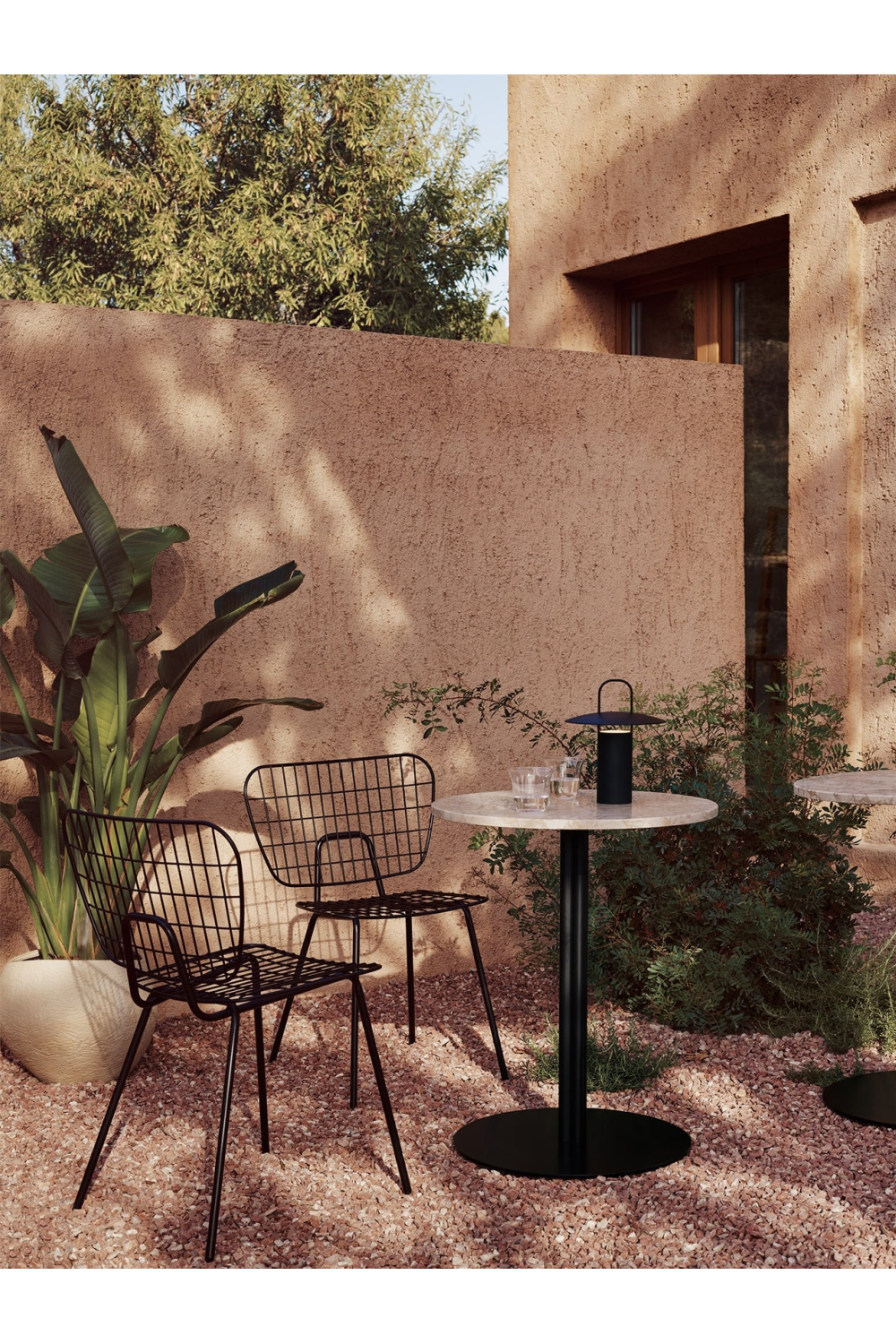 Round-Base Dining Table | Audo Copenhagen Harbour Column | Oroa.com