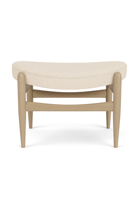 Wooden Base Padded Ottoman | Audo Copenhagen Elizabeth | Oroa.com