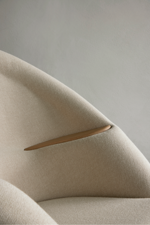 Lounge Chair with Headrest | Audo Copenhagen Oda | Oroa.com