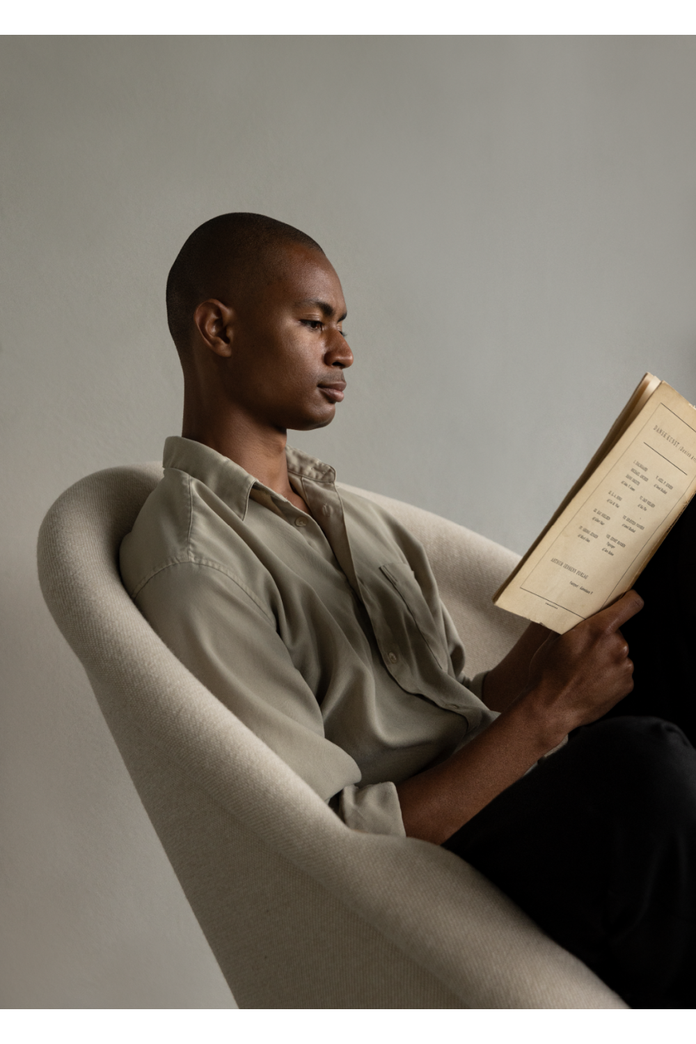 Lounge Chair with Headrest | Audo Copenhagen Oda | Oroa.com