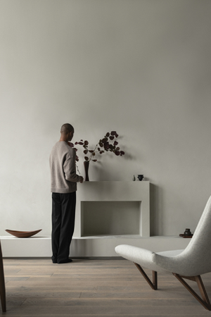 Wooden V-Leg Sofa | Audo Copenhagen Pagode | Oroa.com