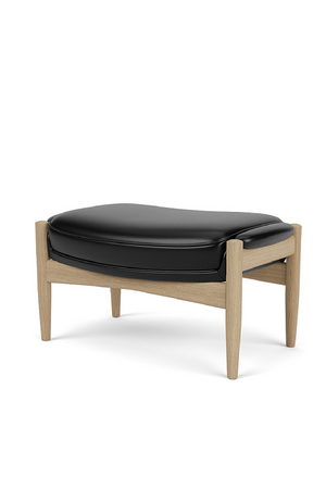 Wooden Leg Padded Ottoman | Audo Copenhagen The Seal