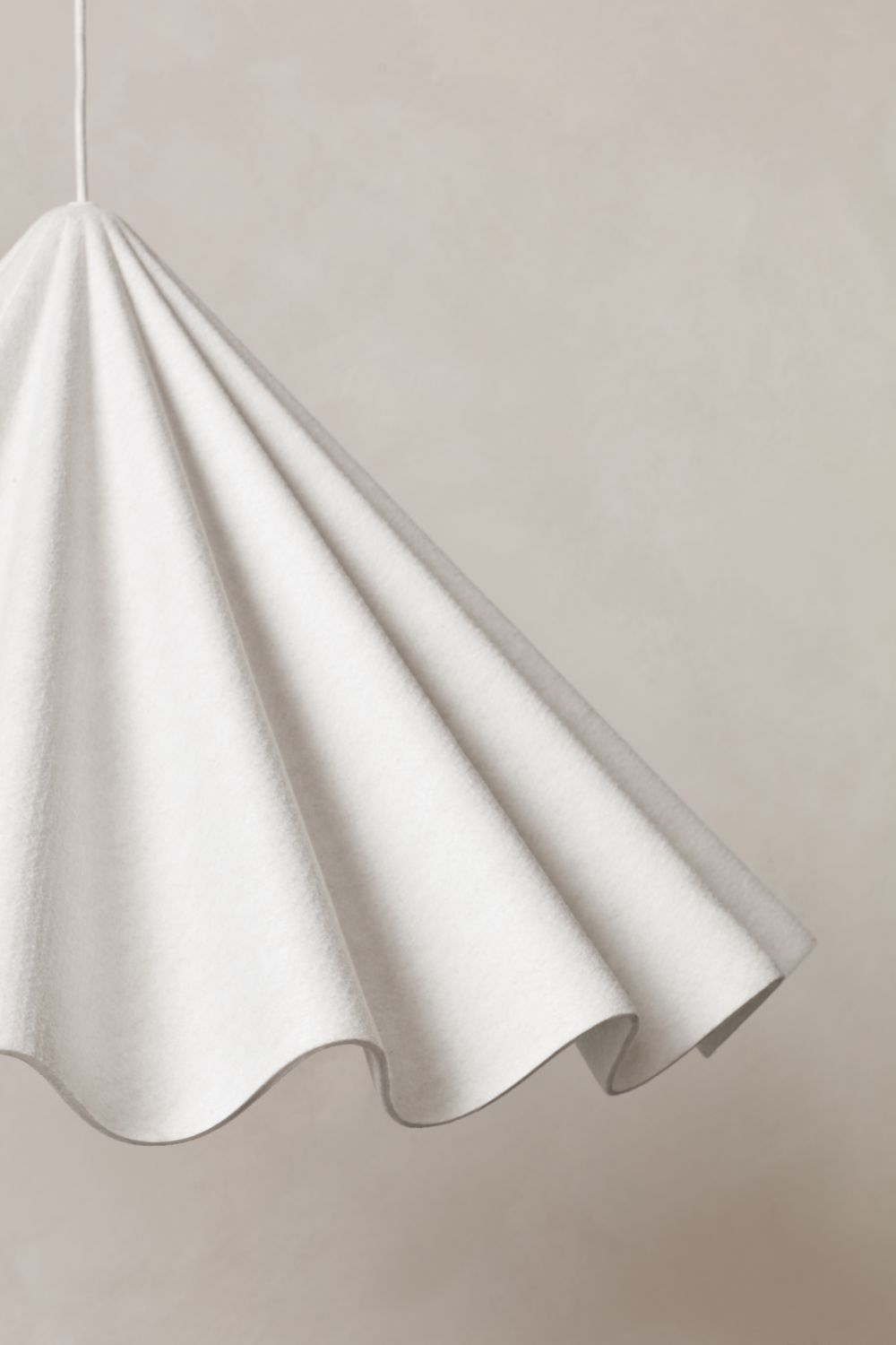 White Wavy Conical Pendant Lamp | Audo Copenhagen Dancing | Oroa.com