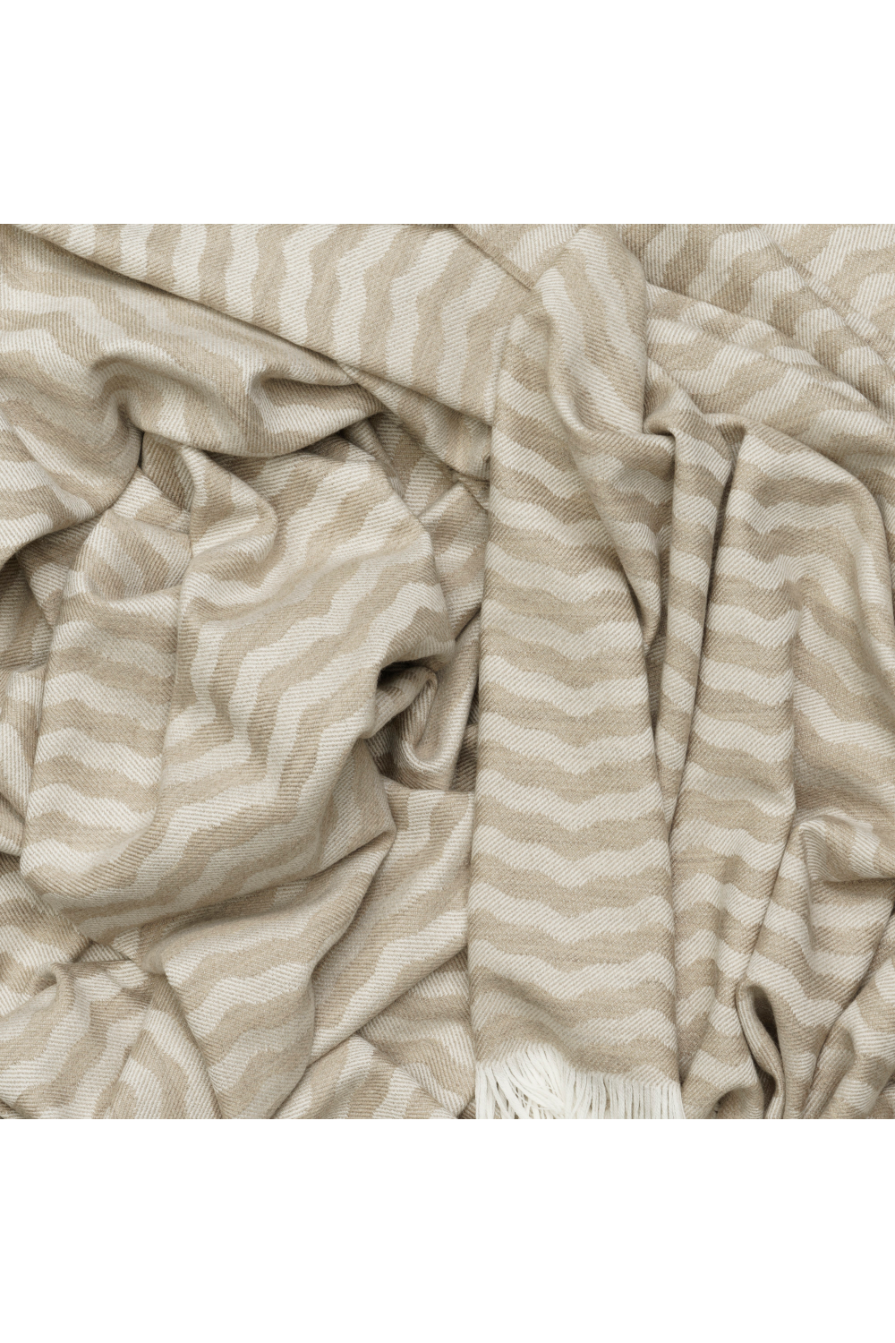 Wavy Pattern Wool Throw | Andrew Martin Fosca | Oroa.com