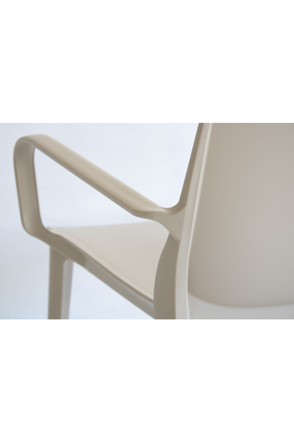 Minimalist Outdoor Dining Armchairs (2) | Andrew Martin Lear | Oroa.com