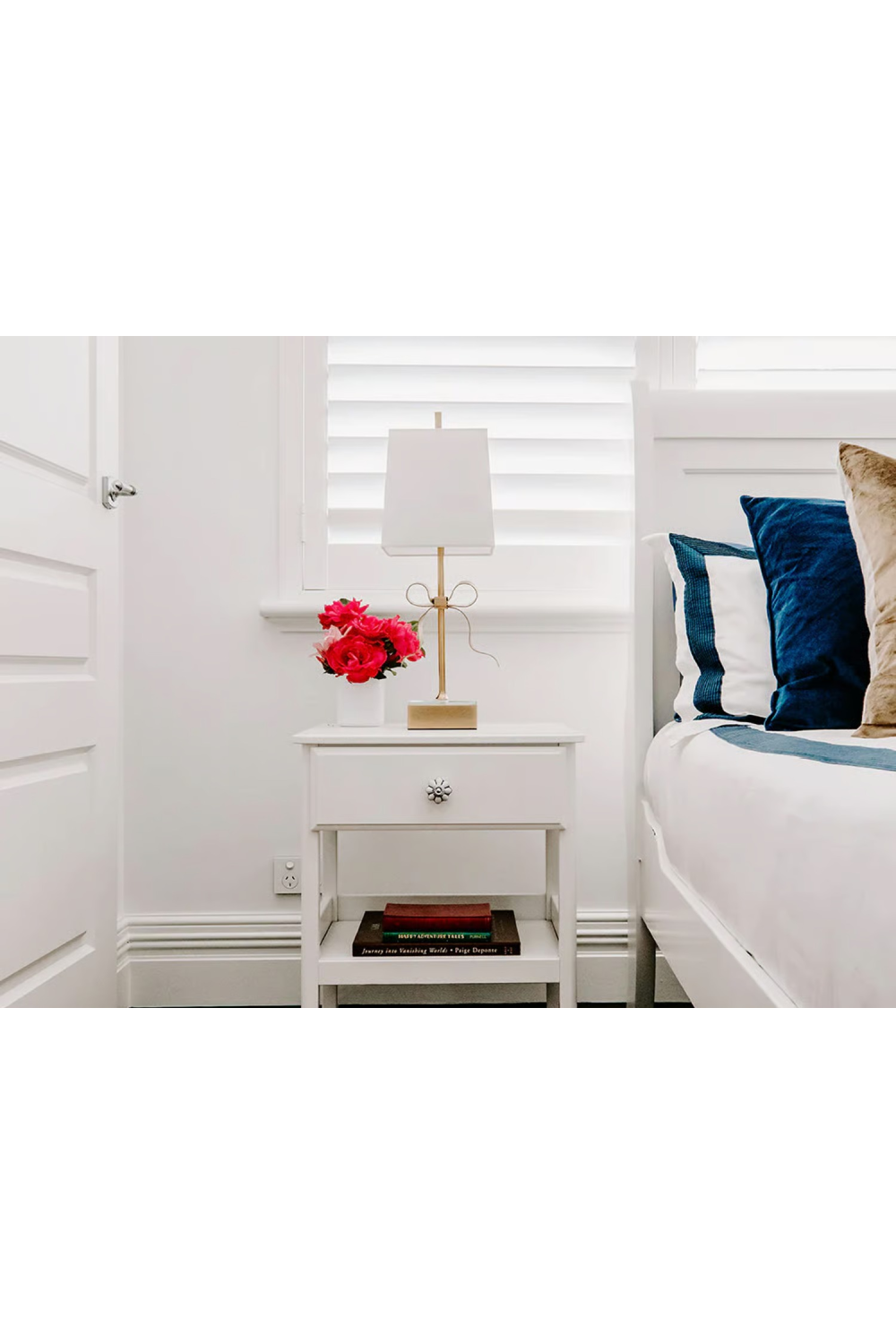 Bow Embellished Table Lamp | Andrew Martin Ellery | Oroa.com