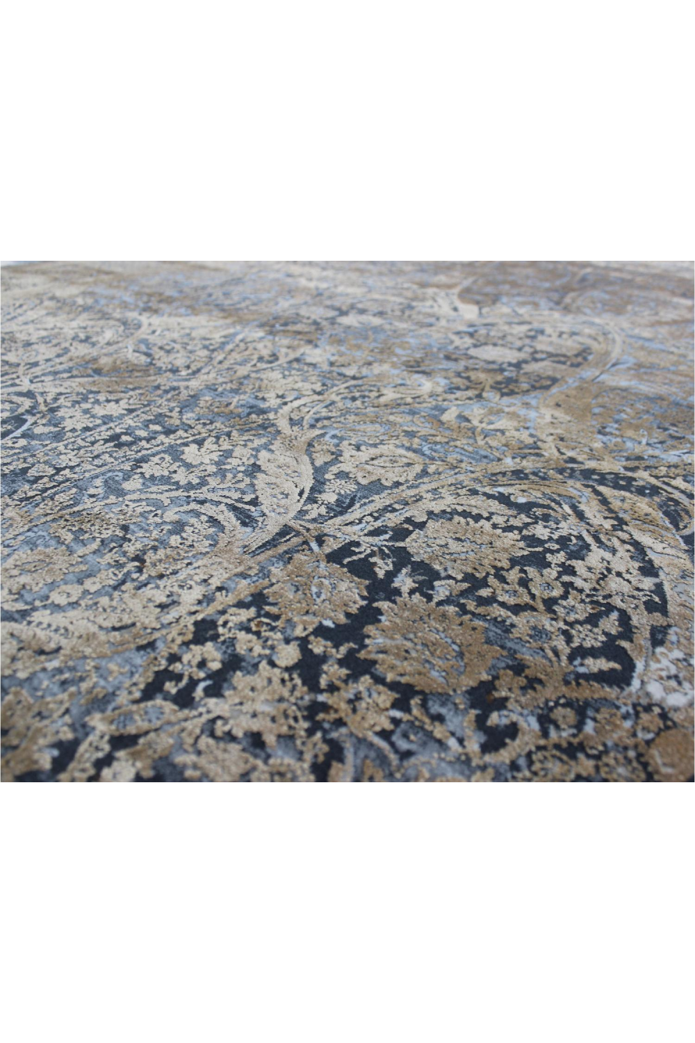 Gold Toned Persian Rug | Andrew Martin Kiana | Oroa.com