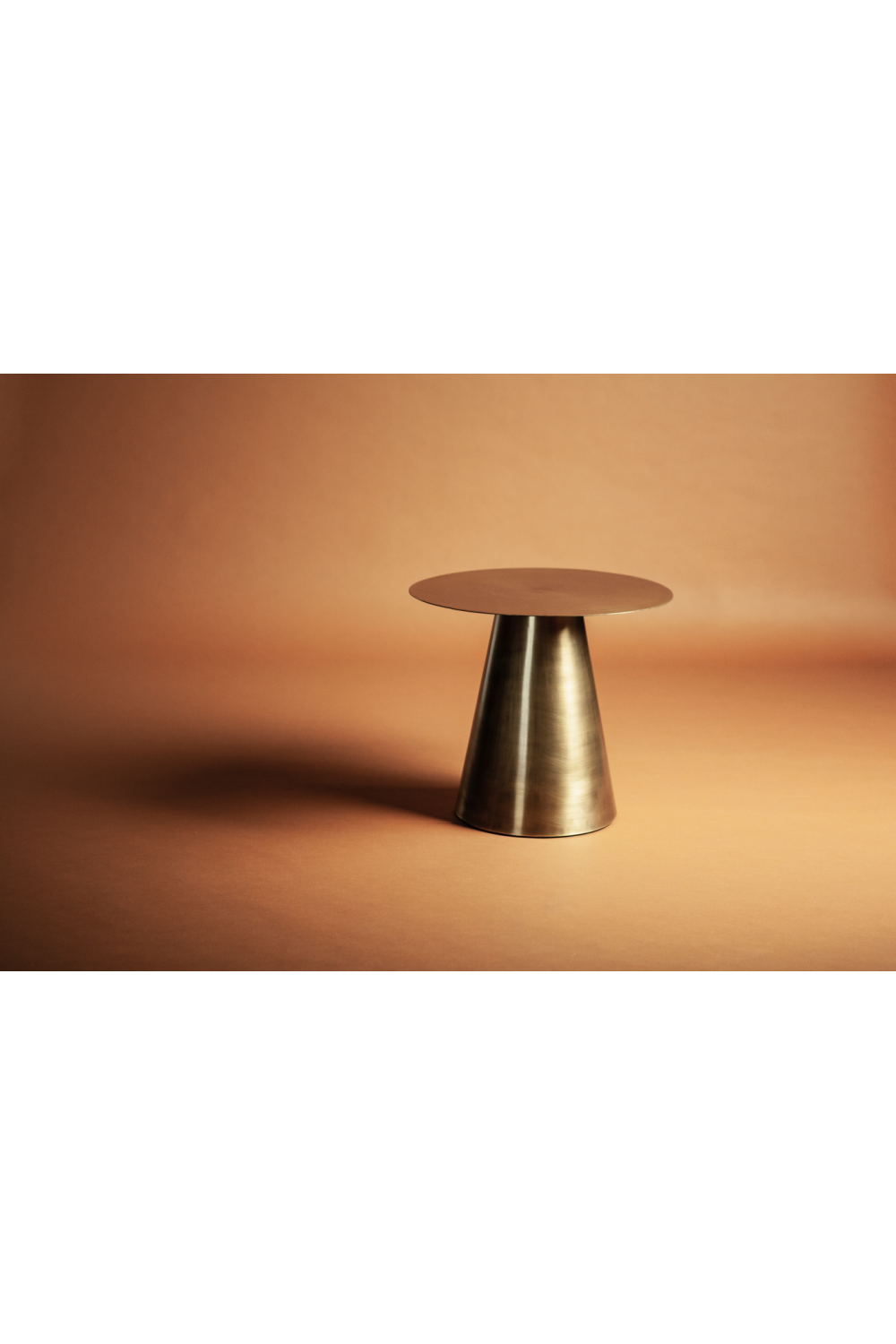 (Open box) Brass Pedestal Side Table | By-Boo Mastic | Oroa.com