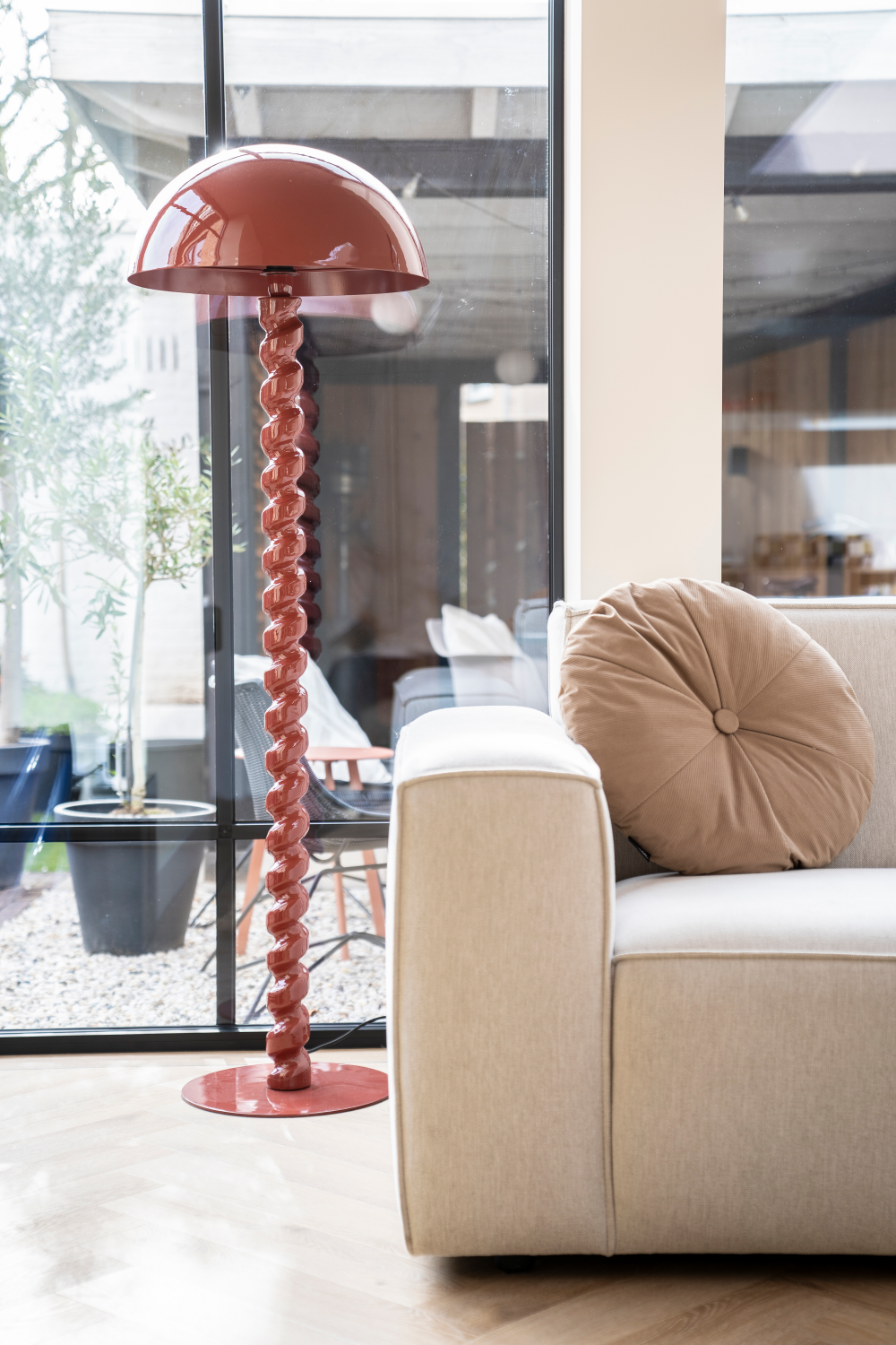 Twisted Metal Floor Lamp | By-Boo Luox | Oroa.com