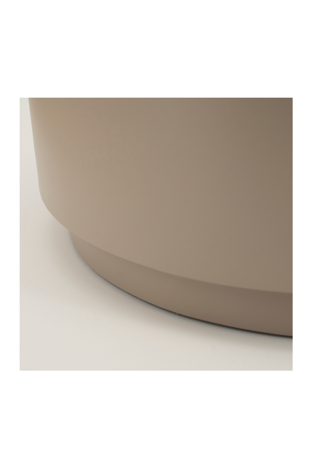 Round Iron Coffee Table | By-Boo Mesita | OROA.com